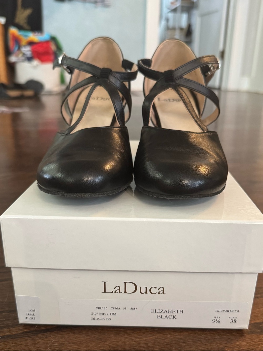 LaDuca Elizabeth 2.5” Black Leather Heels size 9.5/38